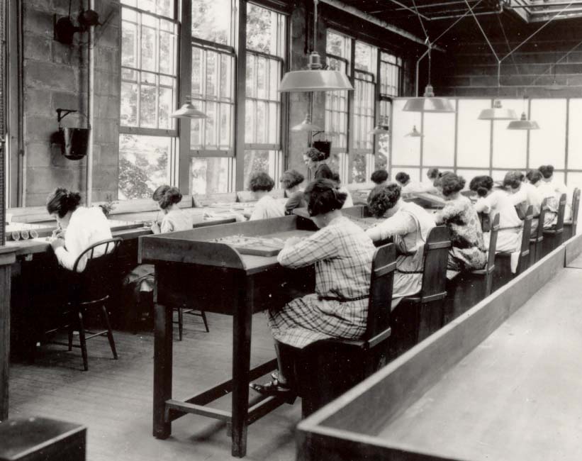 HSNY: Grace Fryer Scholarship for Female Watchmaking Students