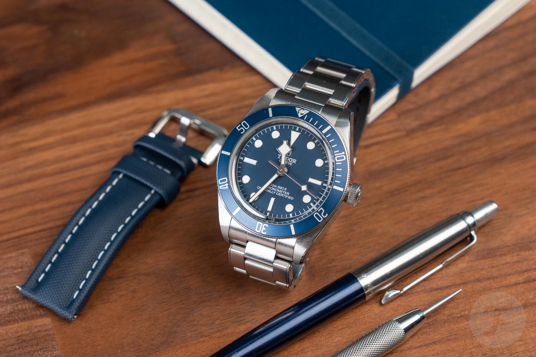Finding The Best Vintage-Inspired Dive Watches Under €5,000 — From Breitling, Tudor, Oris, And More