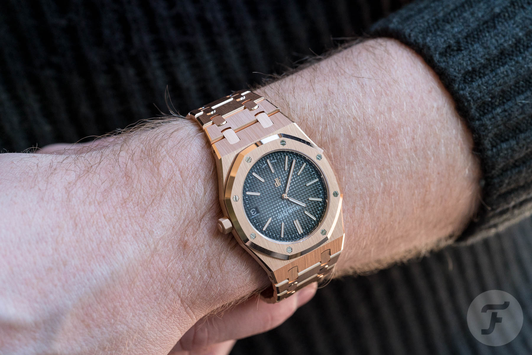 Happy Birthday, Royal Oak! — Hands-On With The Gold Royal Oak “Jumbo” 16202