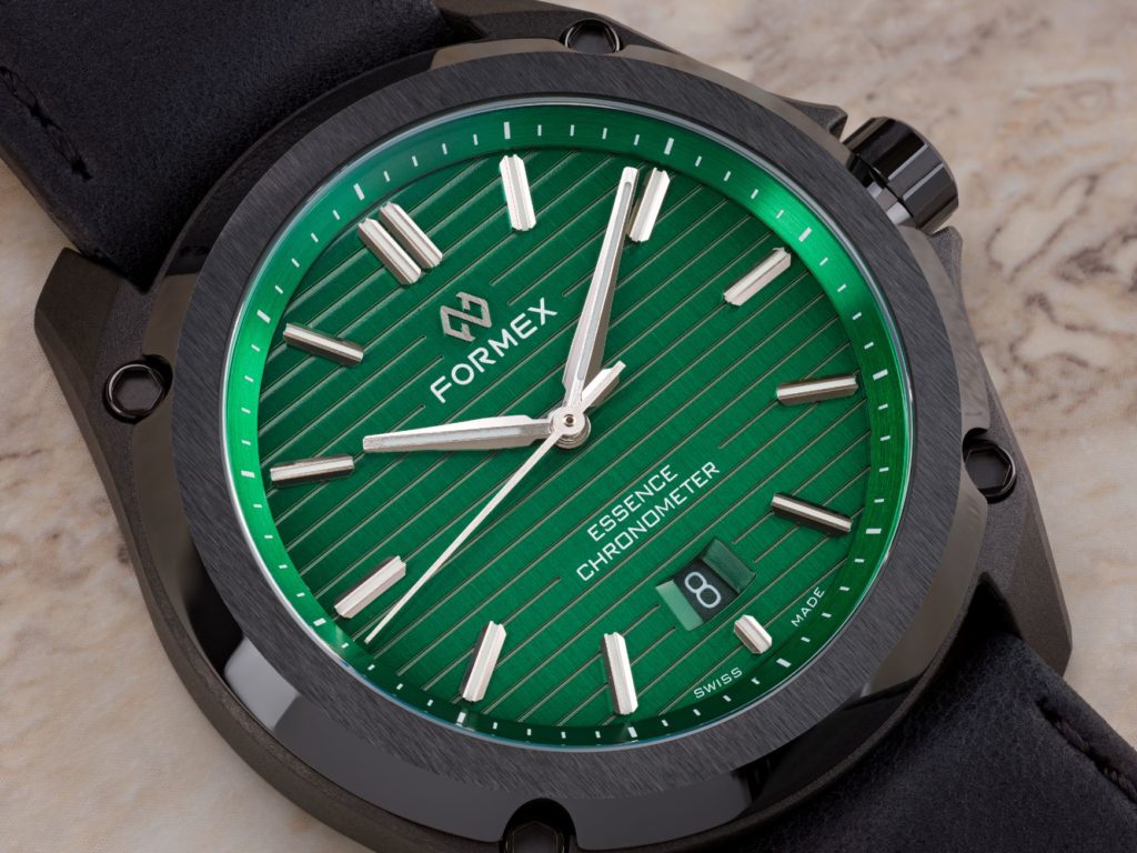 Featherweight Contender: Formex Expands the Essence Leggera Collection with New Case Size and Colorways