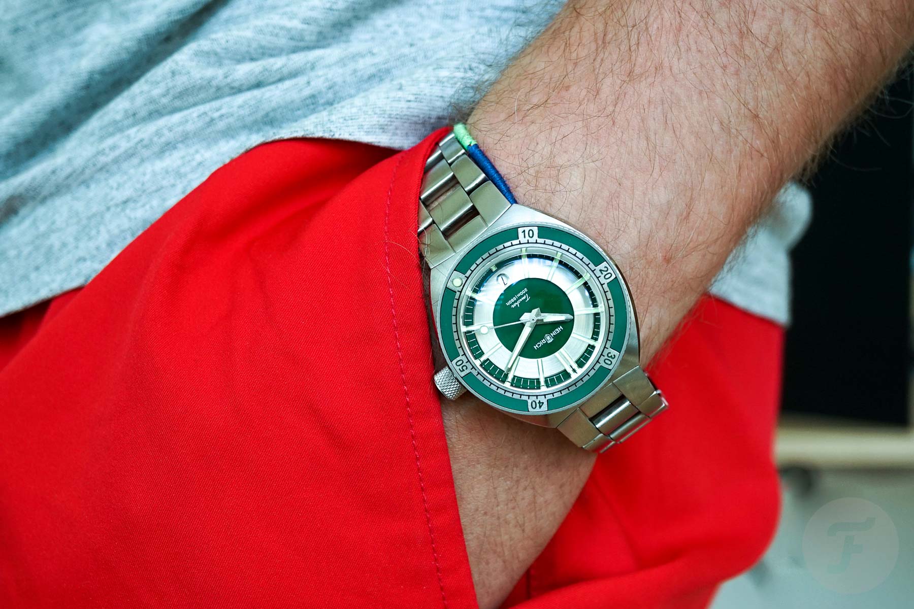 Hands-On Review: The Heinrich Taucher 2 — A Dive Watch From A One-Man-Microbrand