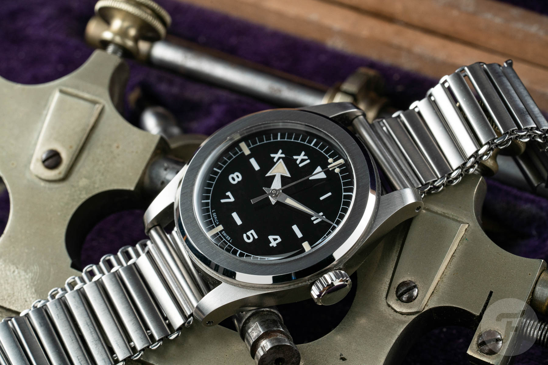 Sunday Morning Showdown: Affordable Antagonists — Unimatic Modello Quattro Vs. Serica 4512