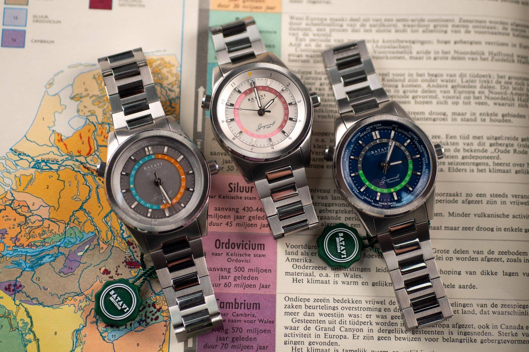 Hands-On With The Batavi Geograaf — Get Ready To Travel In Color!