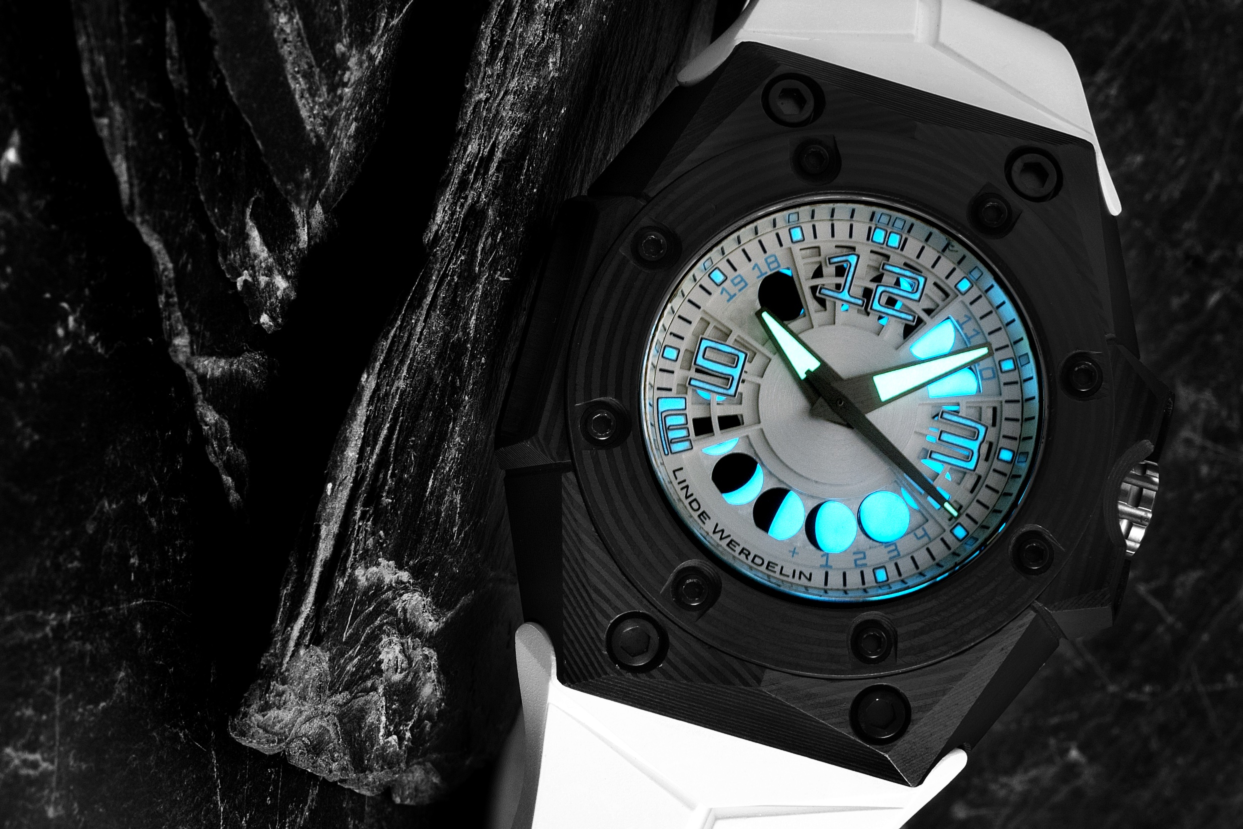 Arctic-Cool-Tool Time With The New Linde Werdelin Oktopus Moon 3DTP