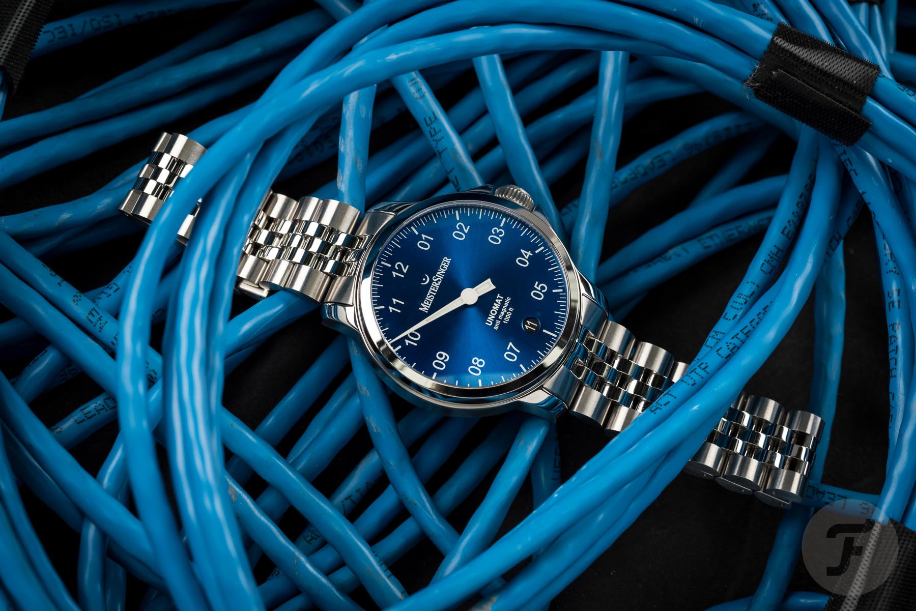 MeisterSinger Adds Two New Colors To The Summer-Ready Unomat