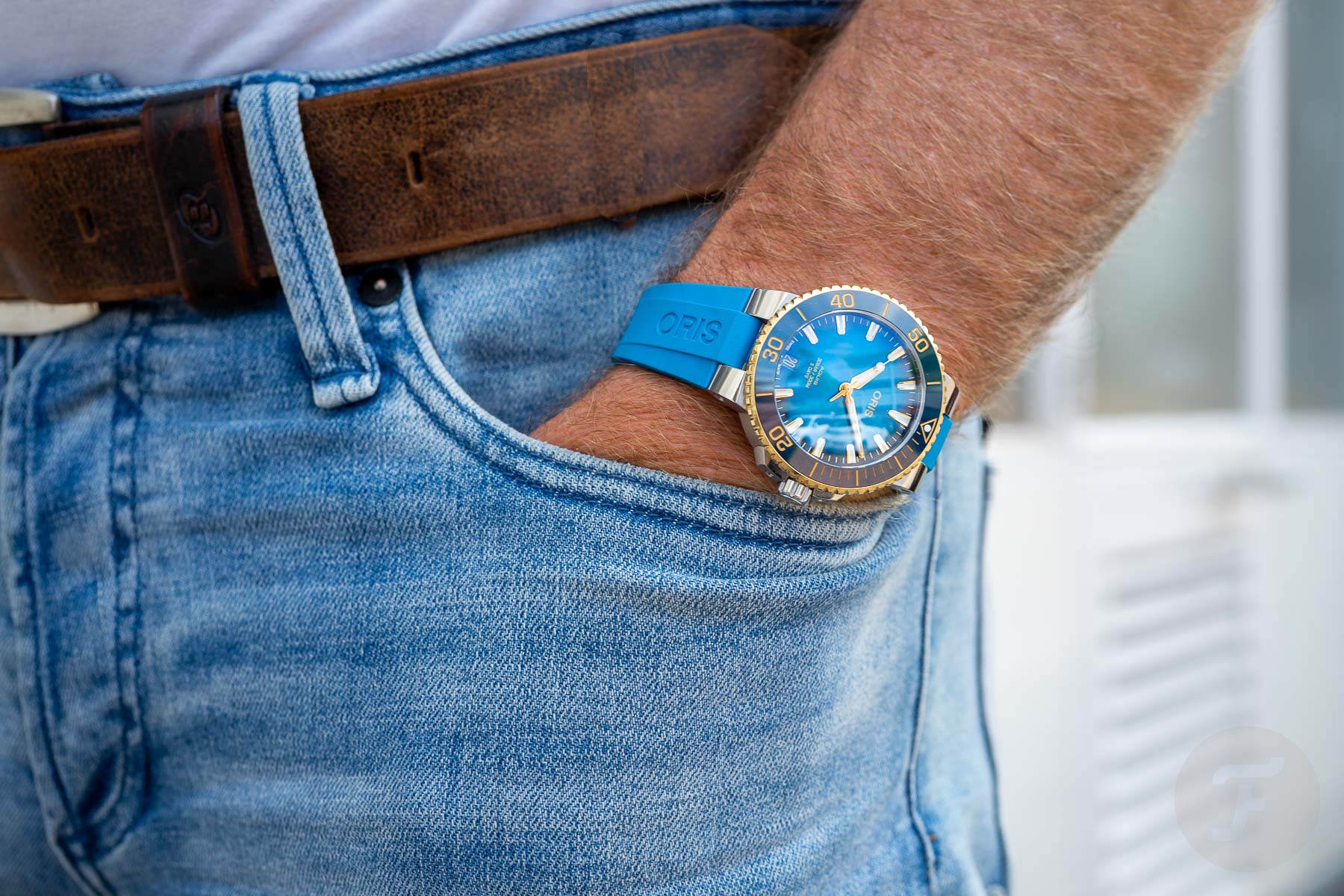 Sunday Morning Showdown: Tudor Black Bay S&G Vs. Oris Aquis Date Calibre 400