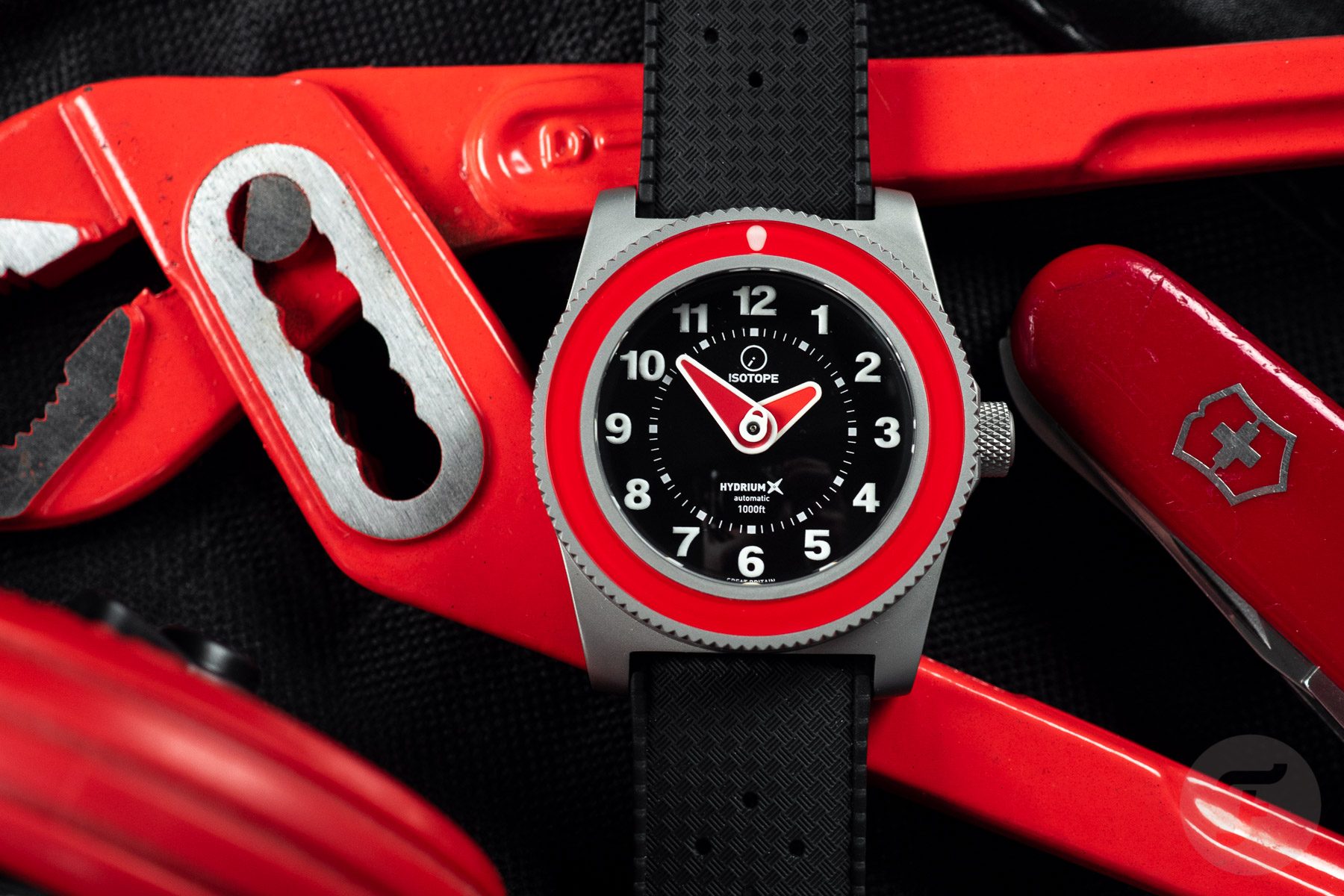 Introducing: The Isotope HydriumX “The Judge” — A Most Honorable Colorway For The Brand’s Dive Watch