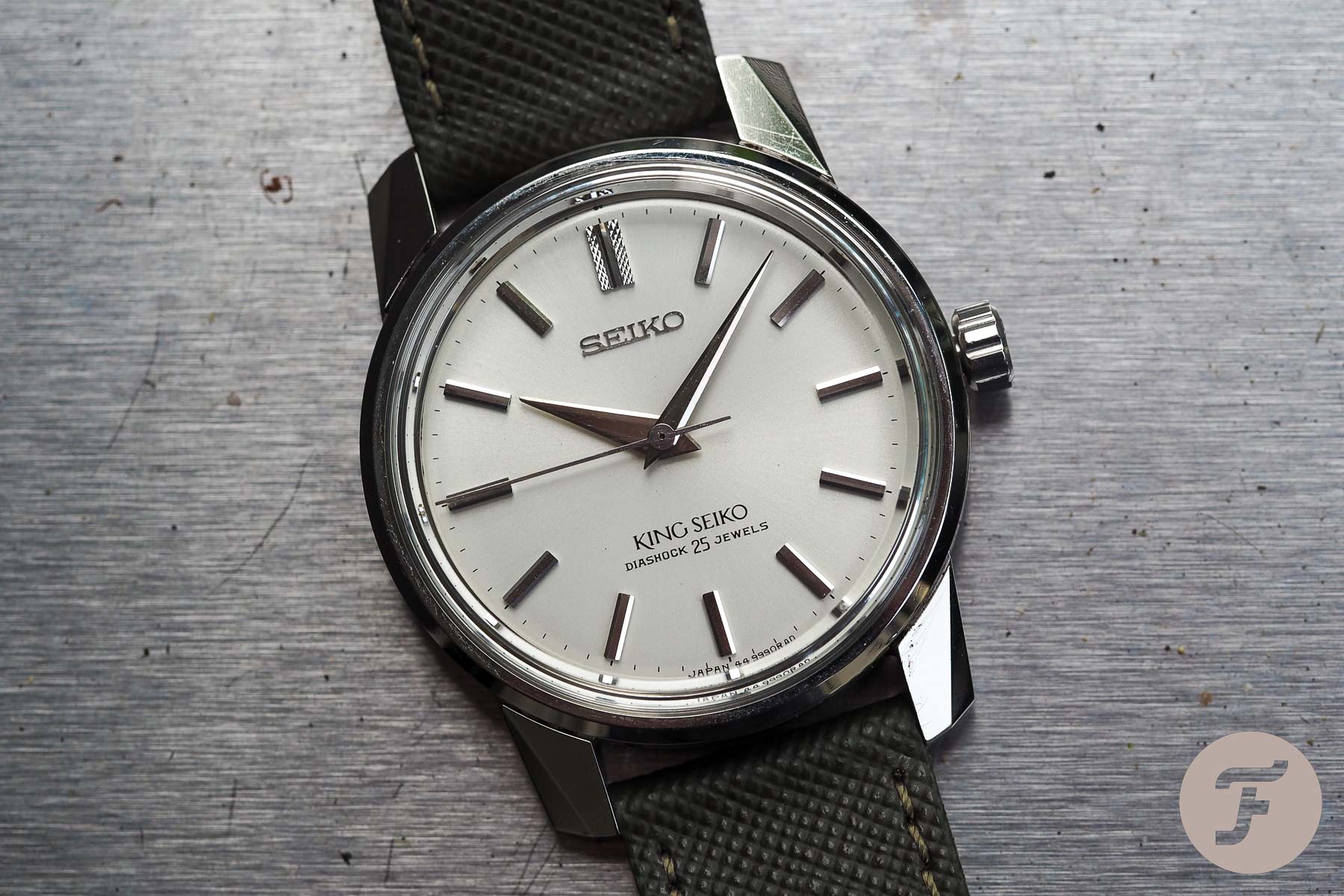 The King Seiko 44-9990 Is An Undeniable Vintage Masterpiece
