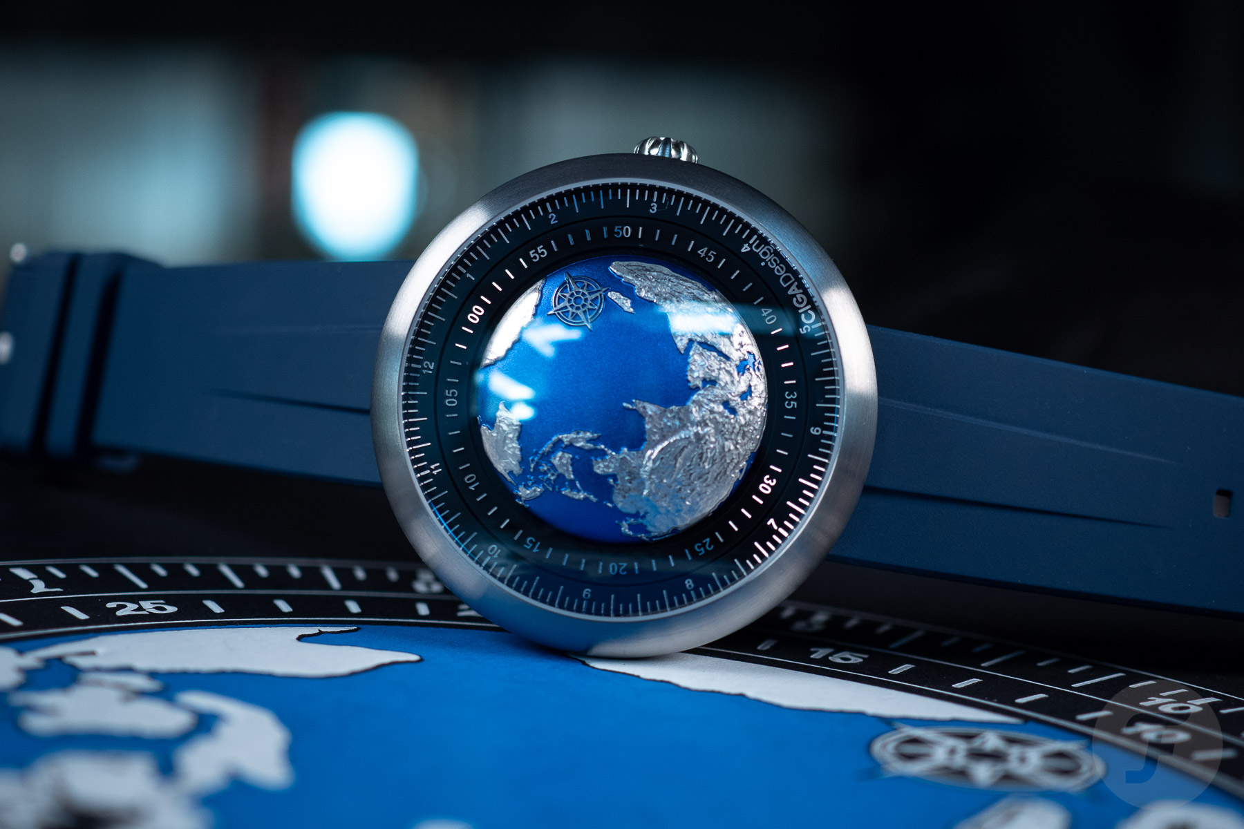 Hands-On Review: The CIGA Design Blue Planet