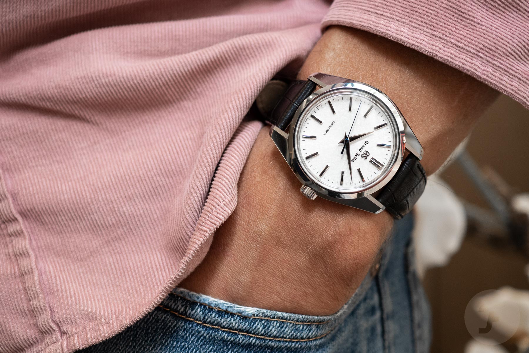 Hands-On With The Shimmering Grand Seiko Heritage SBGY011 “Asaborake”