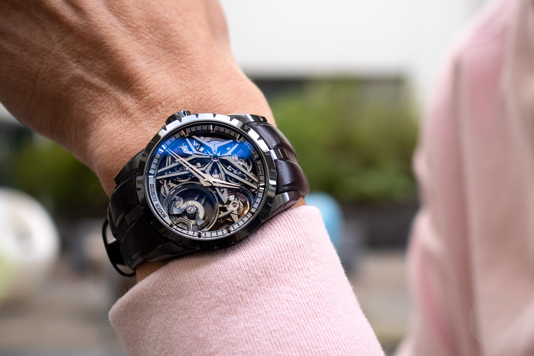 Hands-On With The Incredibly Photogenic Roger Dubuis Excalibur MB Black Ceramic 42mm