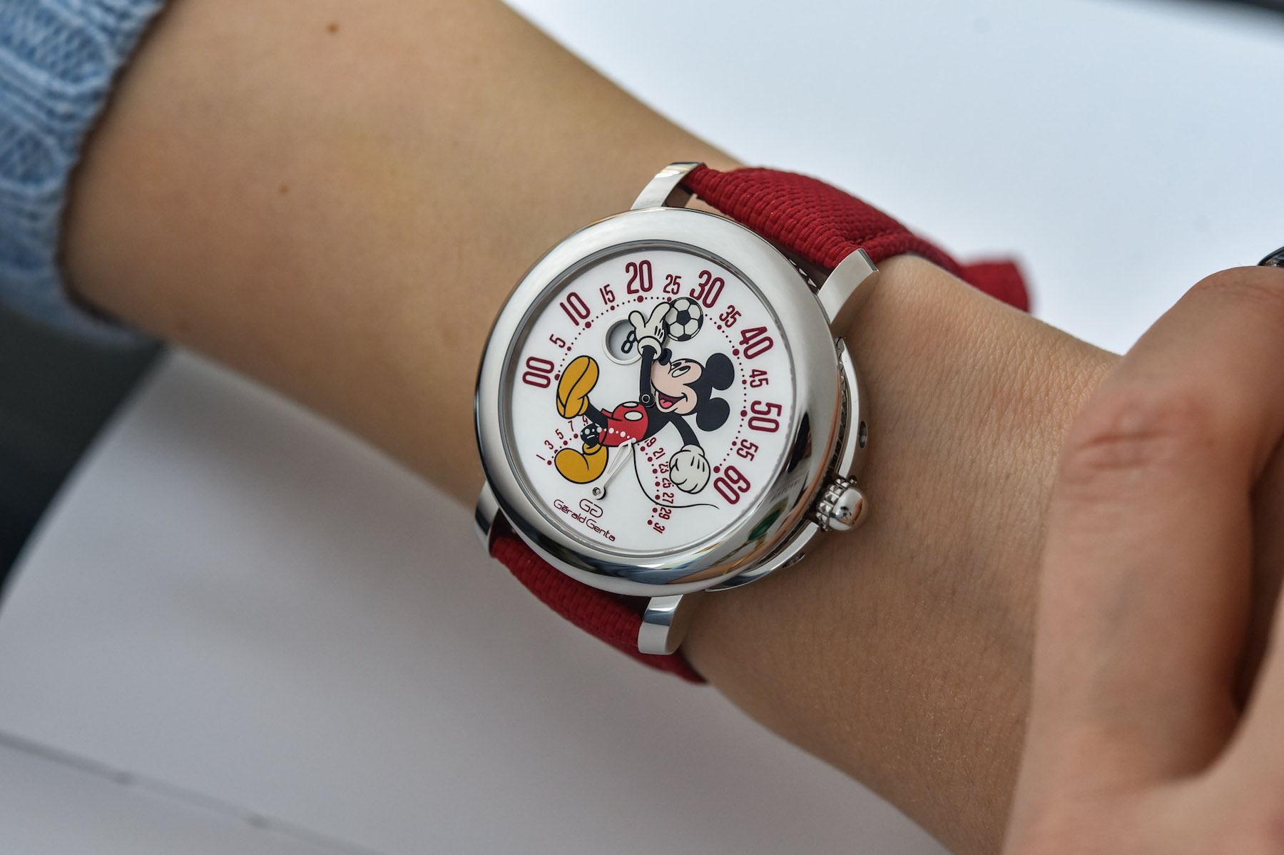 Gerald Genta Returns With A New Arena Bi-Retrograde Mickey Mouse Limited Edition