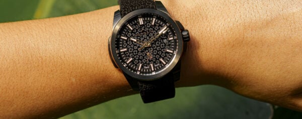 Women’s Watch Wednesday – Meet The Norqain Independence 40mm Hakuna Mipaka