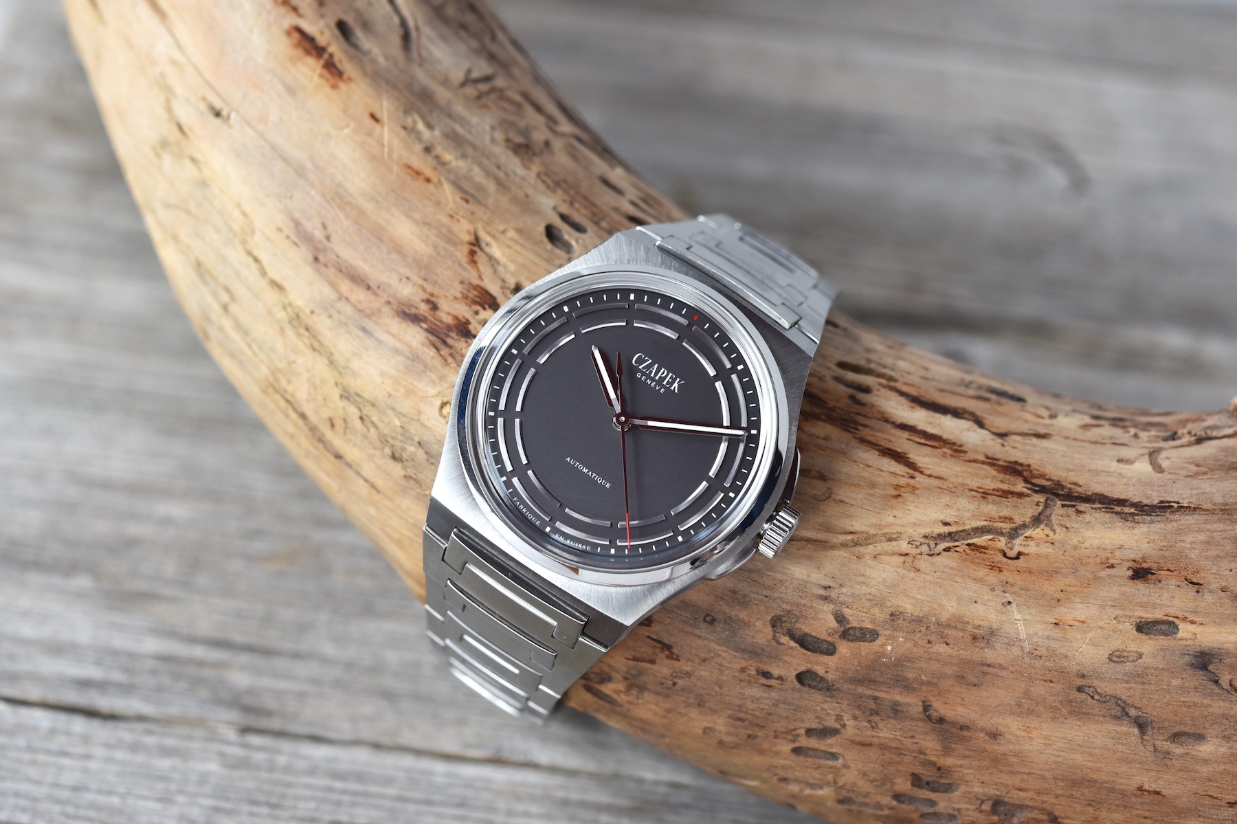 Introducing: The Czapek Antarctique Titanium Dark Sector