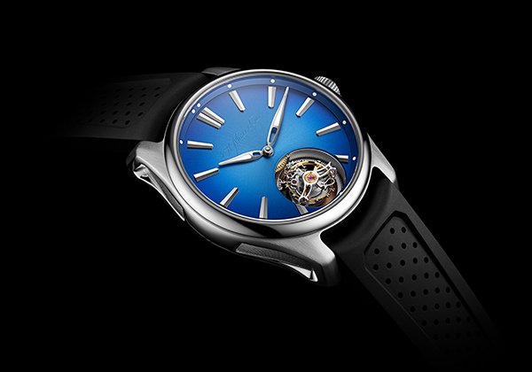 H. Moser &amp; Cie. – Small and Smoky