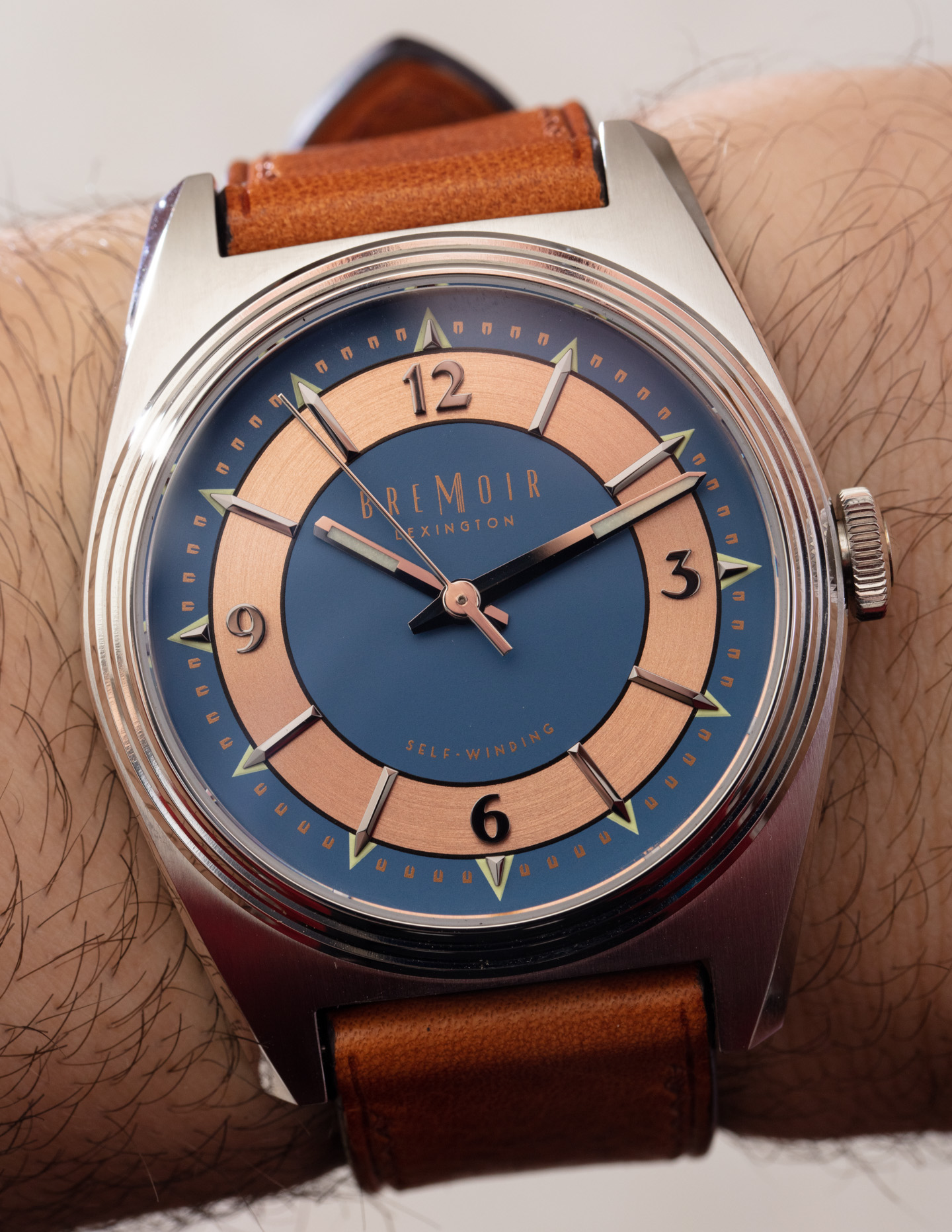 [Hands-On] The Bremoir Lexington, Art Deco Done Right