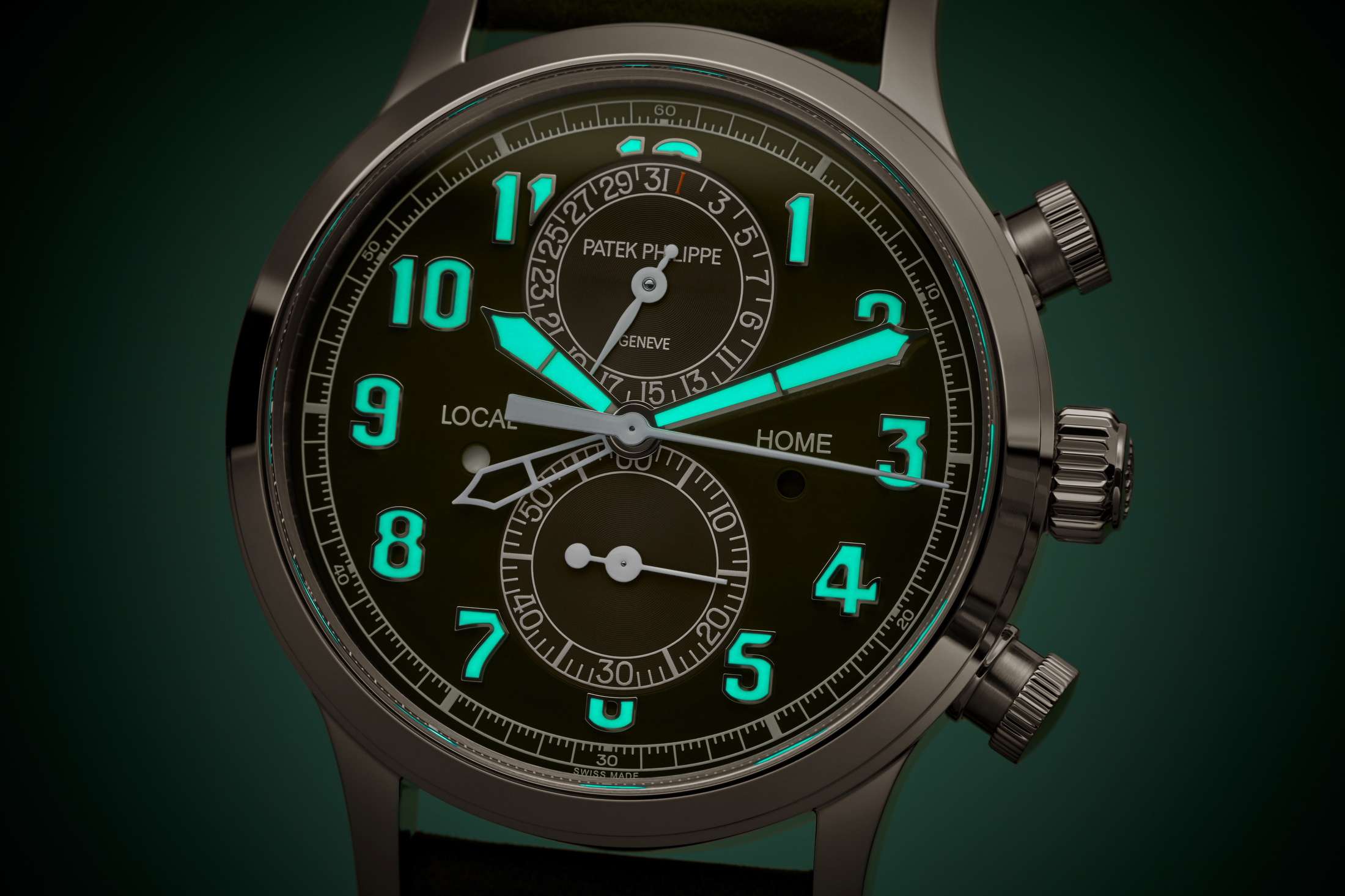 Introducing: Patek Philippe’s First Pilot-Style Travel Time Chronograph