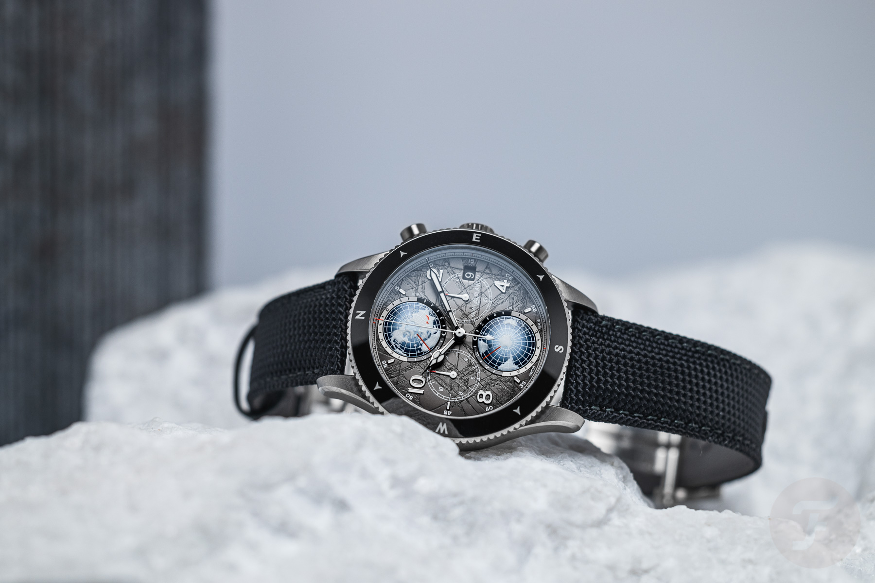 Summiting Without Oxygen With Two Montblanc 1858 0 Oxygen Watches Linked To Famous Mountaineers