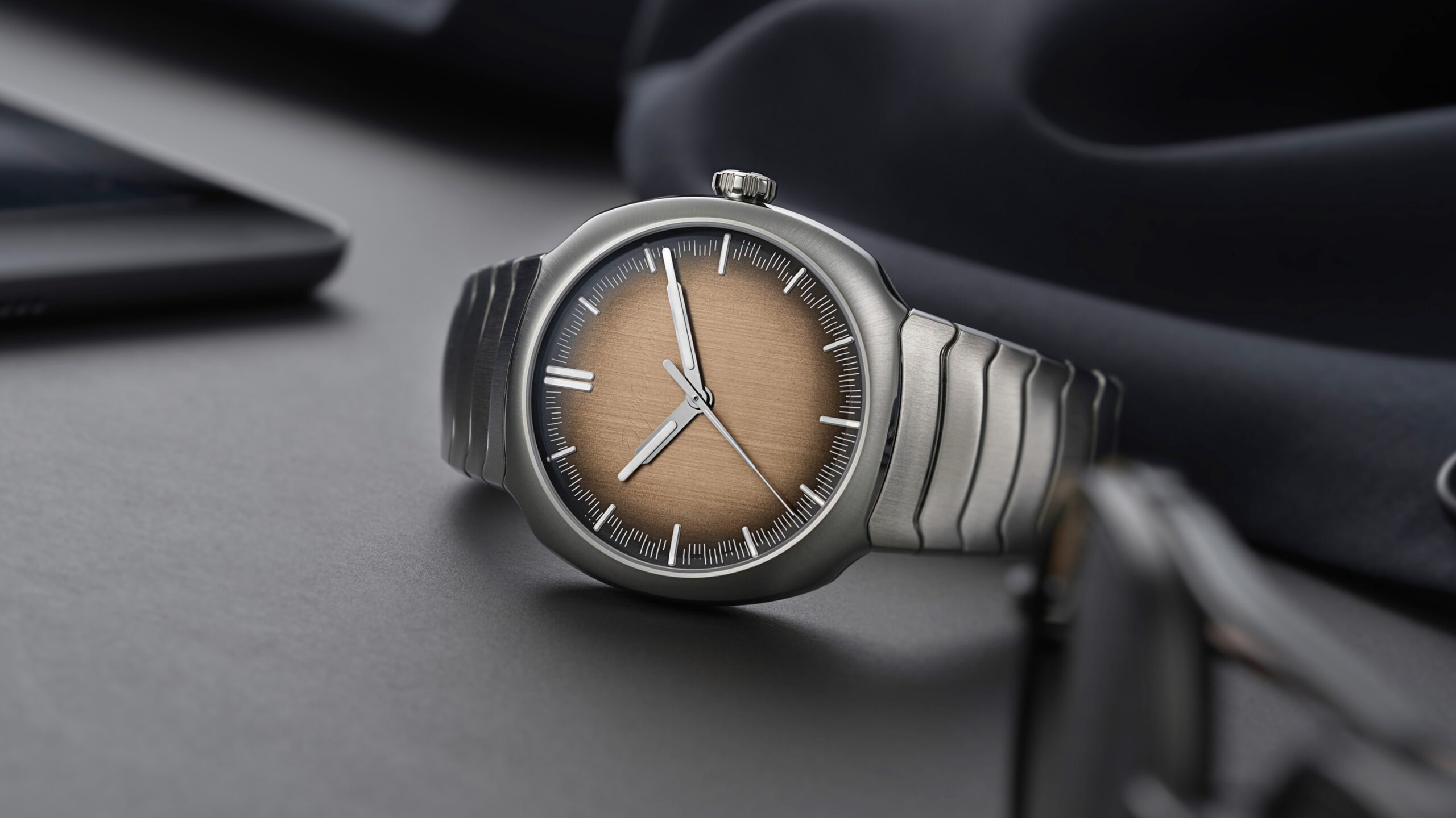 Introducing: The H. Moser Streamliner In Smoked Salmon