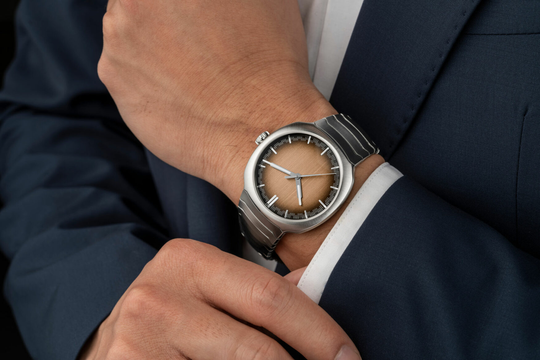 The Moser Streamliner Centre Seconds Smoked Salmon is even prettier in pink