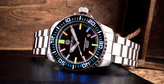 DEEP BLUE Watches DayNight PATRIOT [color ‘n’ light where it counts, in the deep]