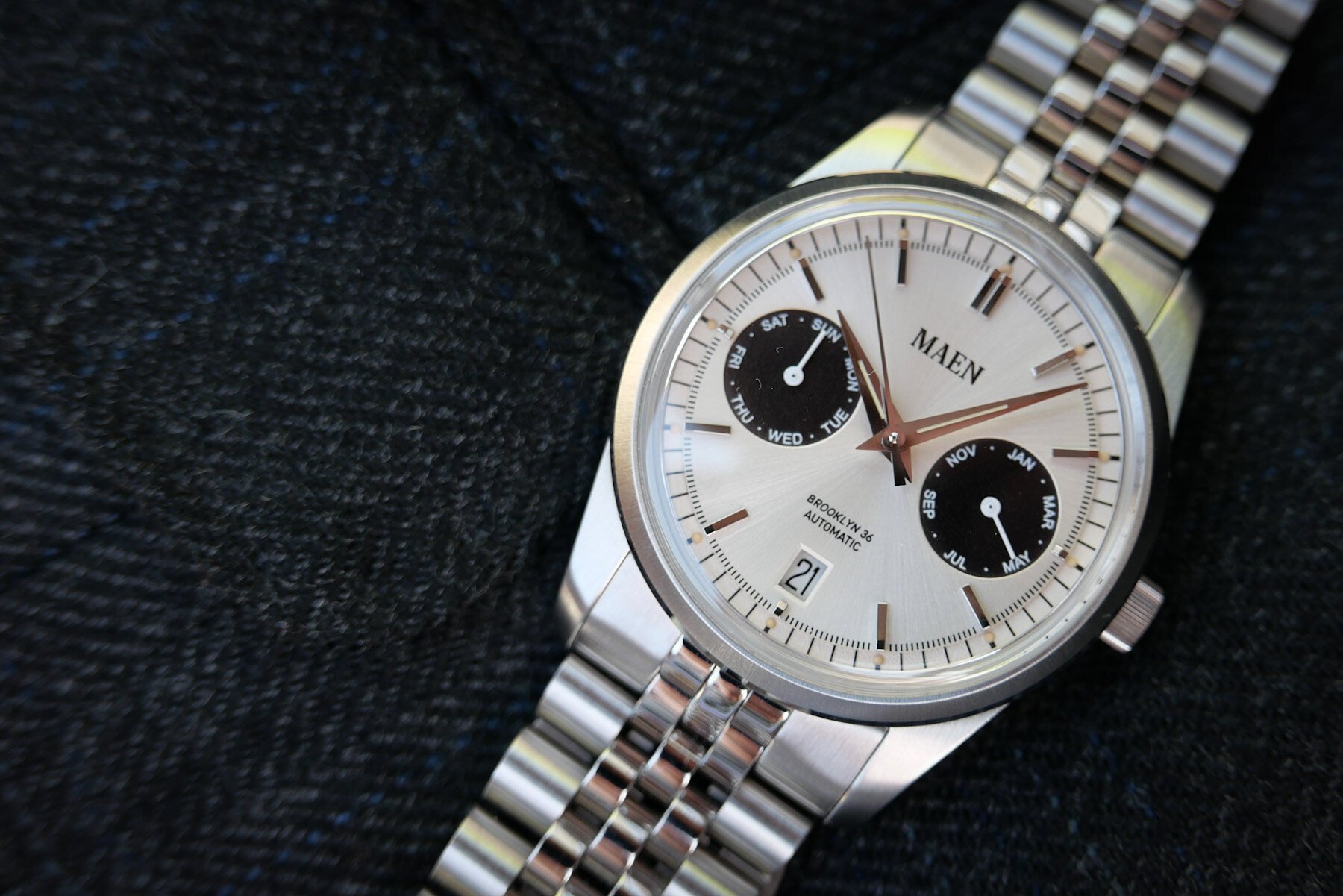 Hands-On With The Maen Brooklyn 36 — An Unusual Panda With A Champagne Twist
