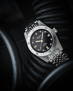 AQUASTAR Model 60 RE-ISSUE [the third crewman]