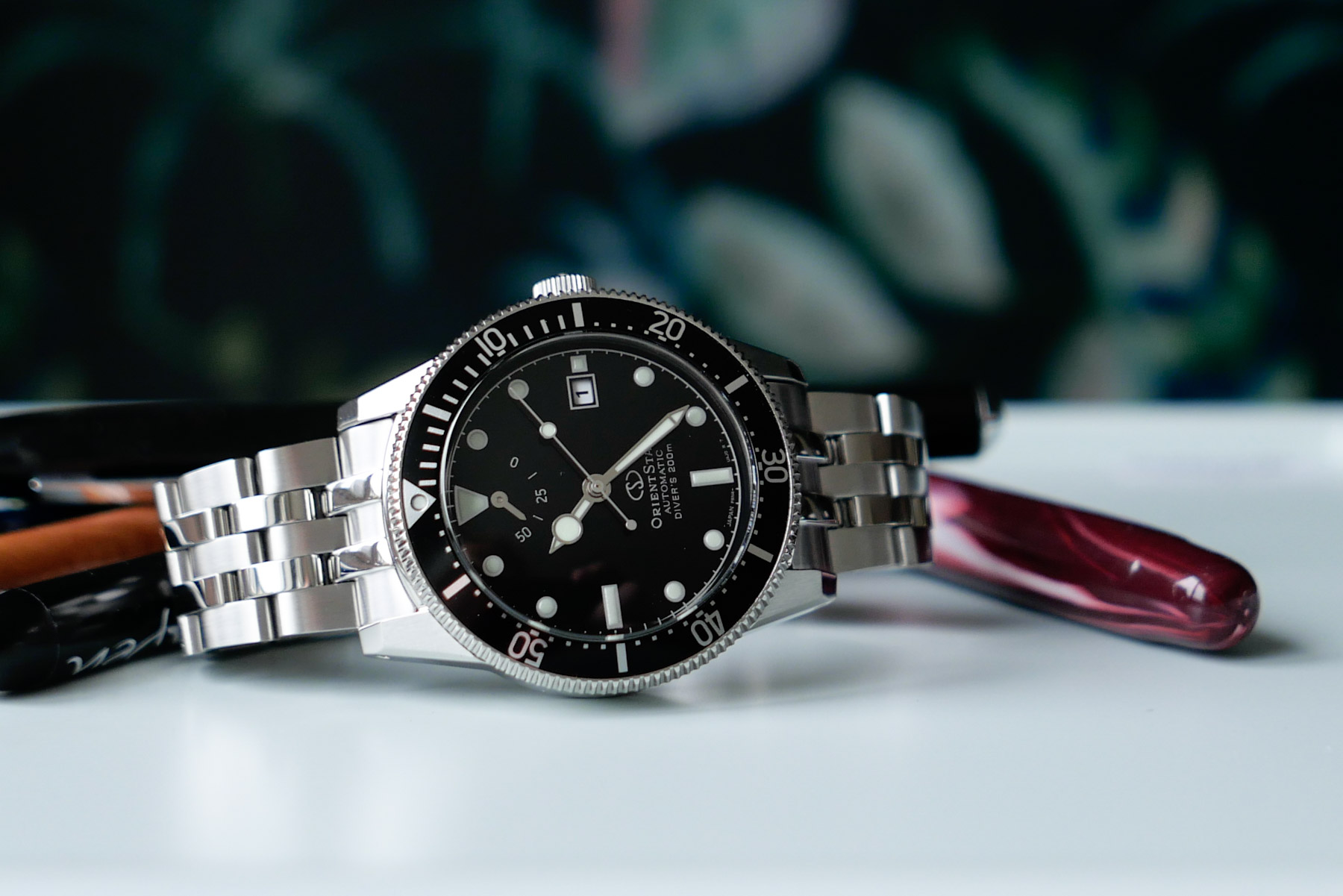 Hands-On With The Orient Star 1964 Diver 2nd Edition — A Surprisingly Good Vintage-Flavored Dive Watch