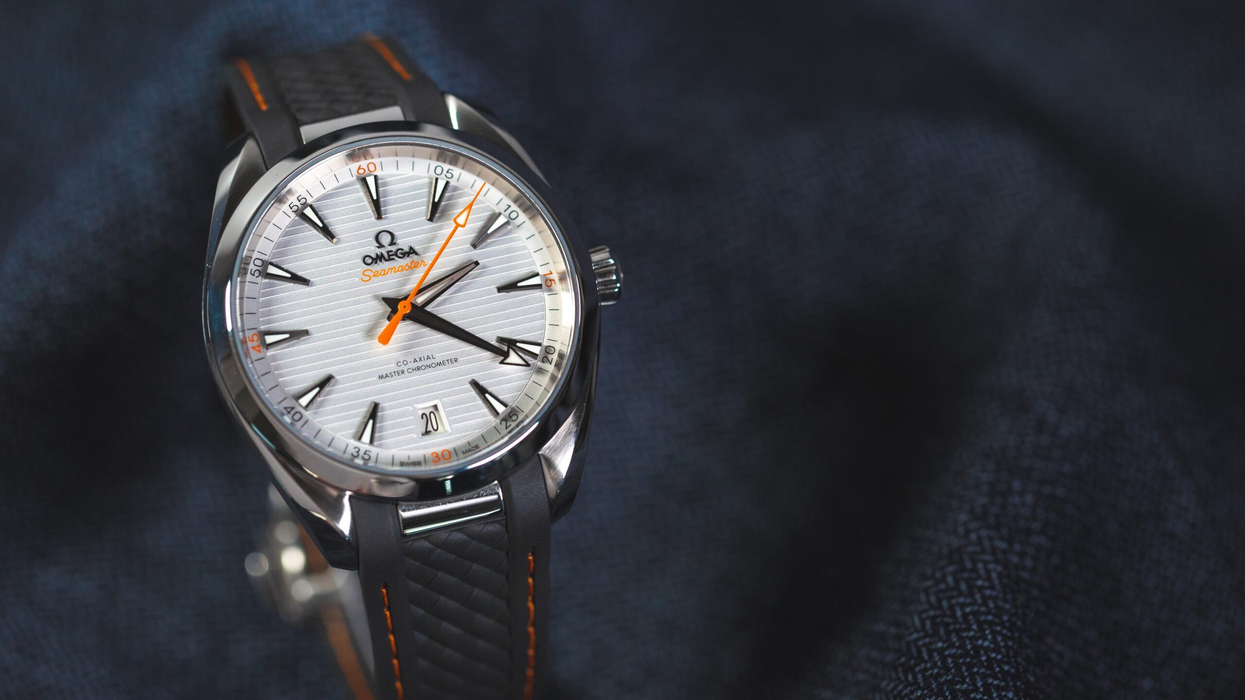 Pre-Owned Picks:  A Summer-Ready Omega Aqua Terra, An Anniversary Speedmaster 1957, And A Breitling Navitimer Without The Chronograph