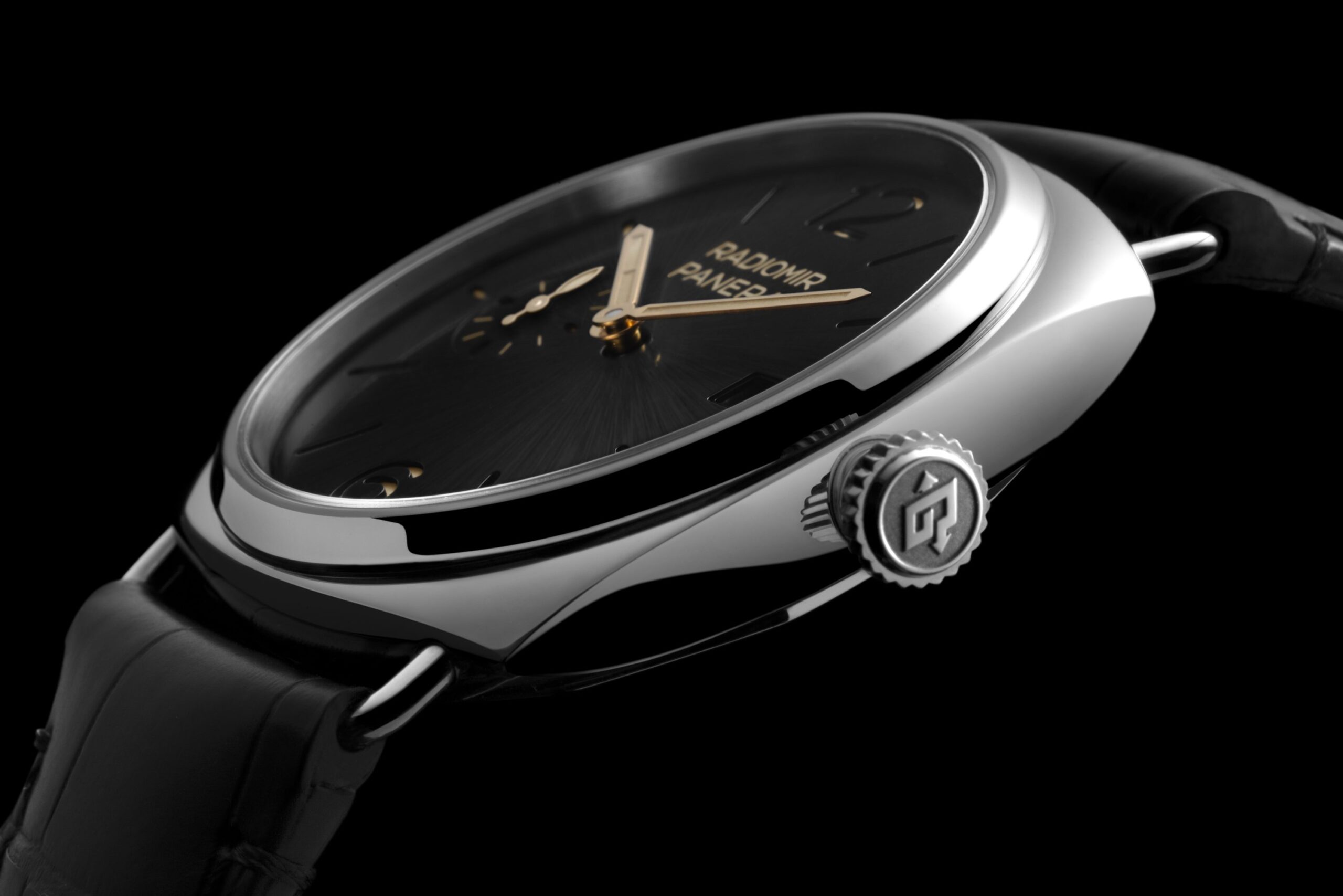 Sporty Sophistication: Panerai Drops 40mm Radiomir Quaranta Collection