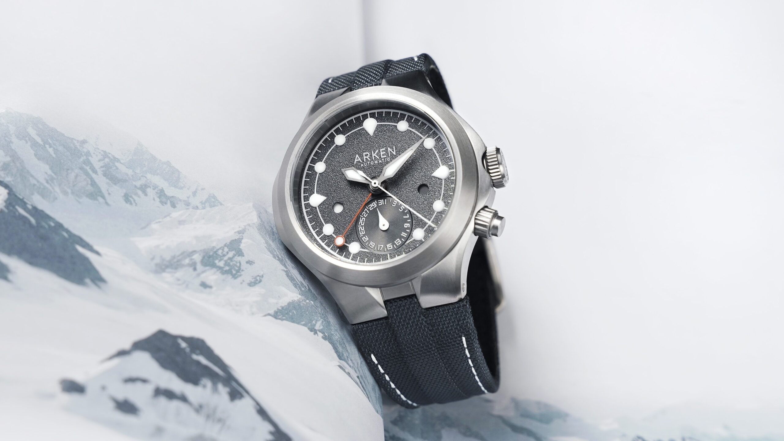 Introducing: The Arken Alterum Is A Clever Titanium Travel Timer