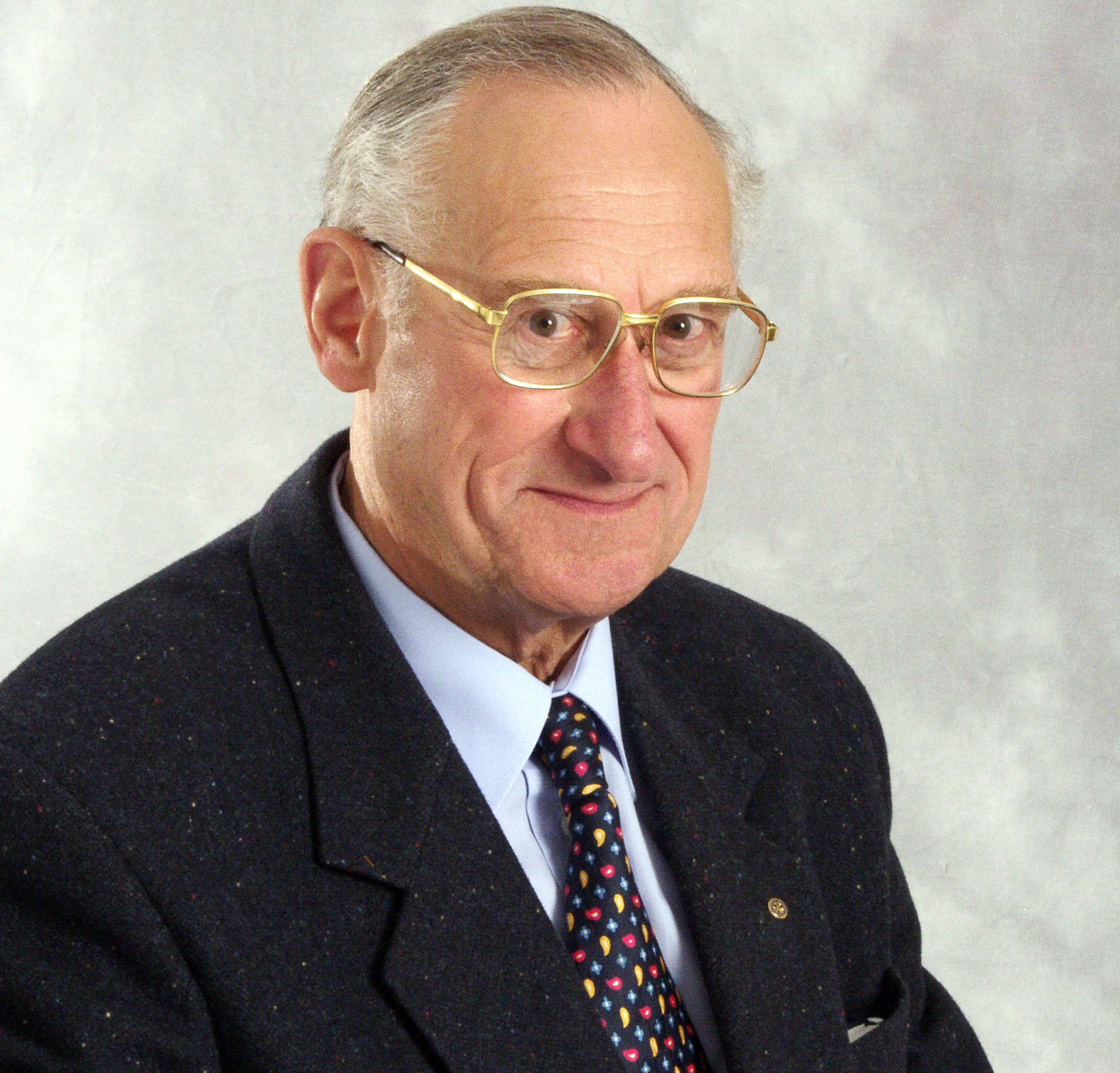 Eric Hinds, former chairman of F.Hinds, dies at the age of 97