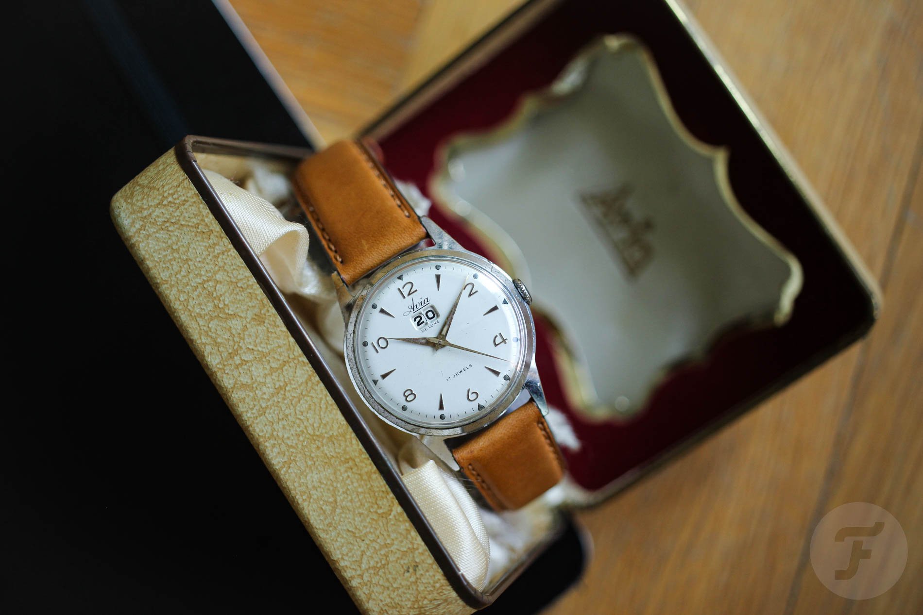 #TBT A Forgotten Venus 211-Powered Avia De Luxe Big Date On Its Way To Bombay