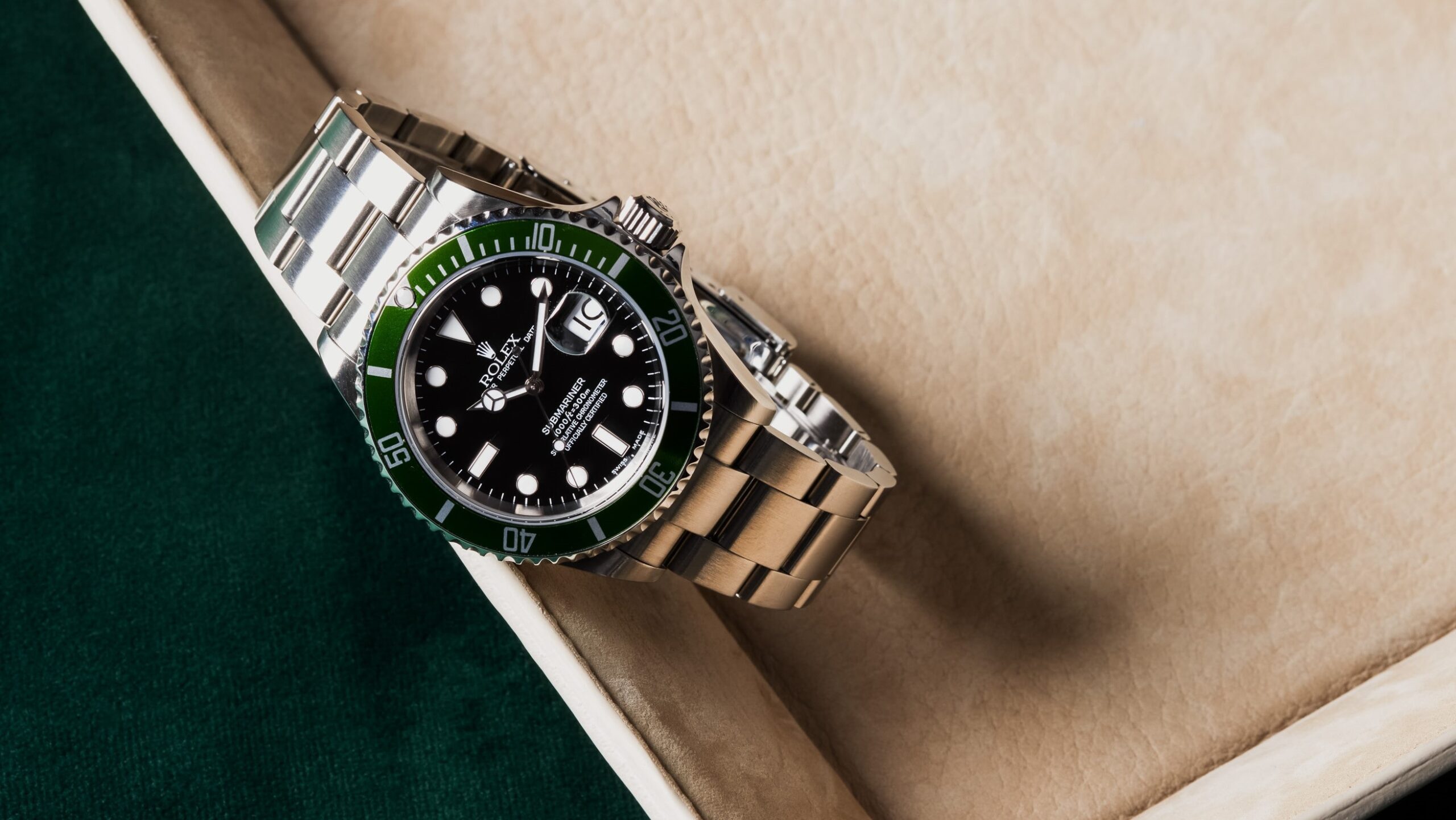 Pre-Owned Picks: A Rolex Submariner ‘Kermit,’ A Blue Dial Omega Seamaster 300, And A Classique Move From Audemars Piguet