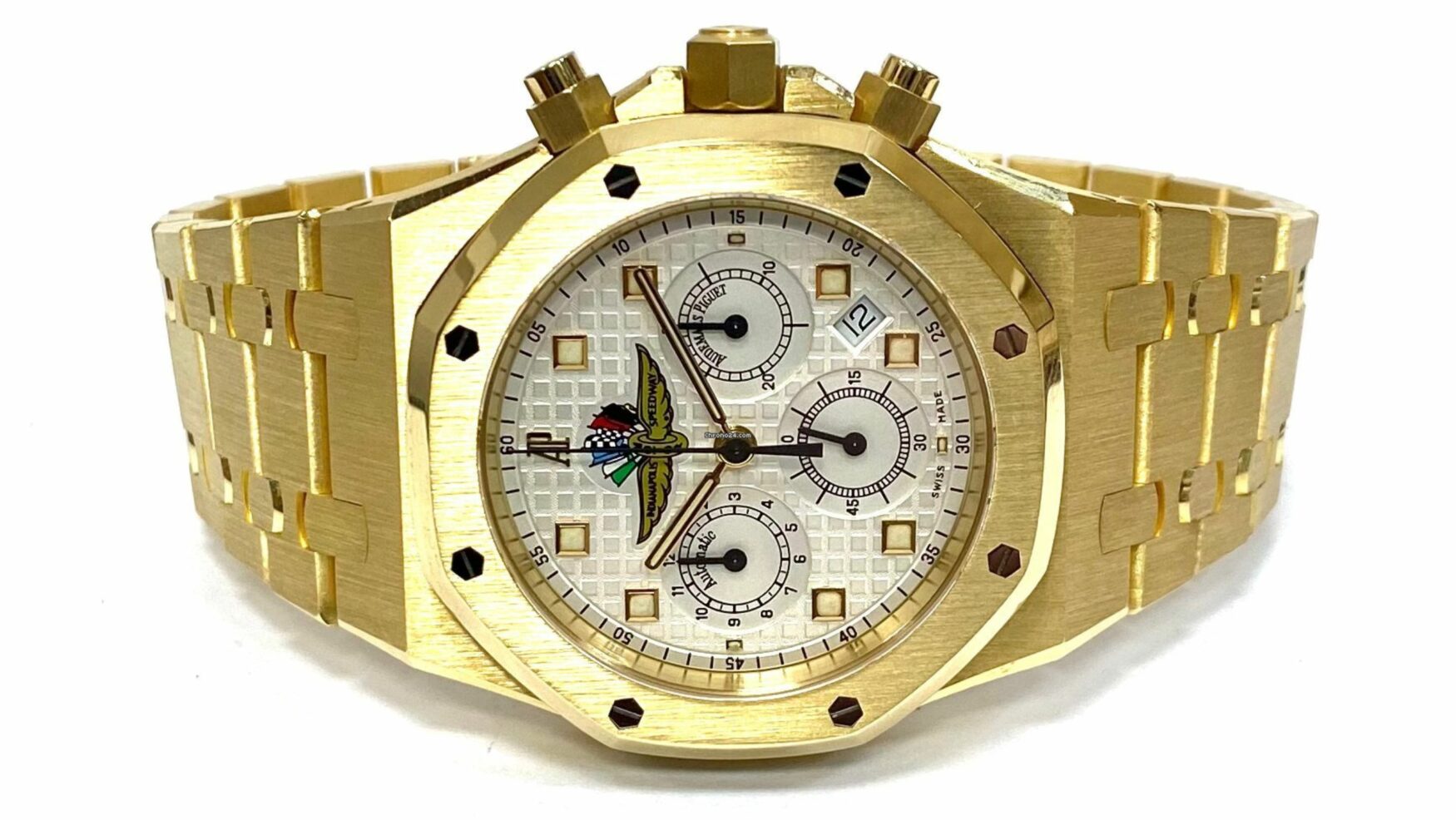A prototype Audemars Piguet Royal Oak meant for Michael Schumacher has emerged for sale… For .5 million