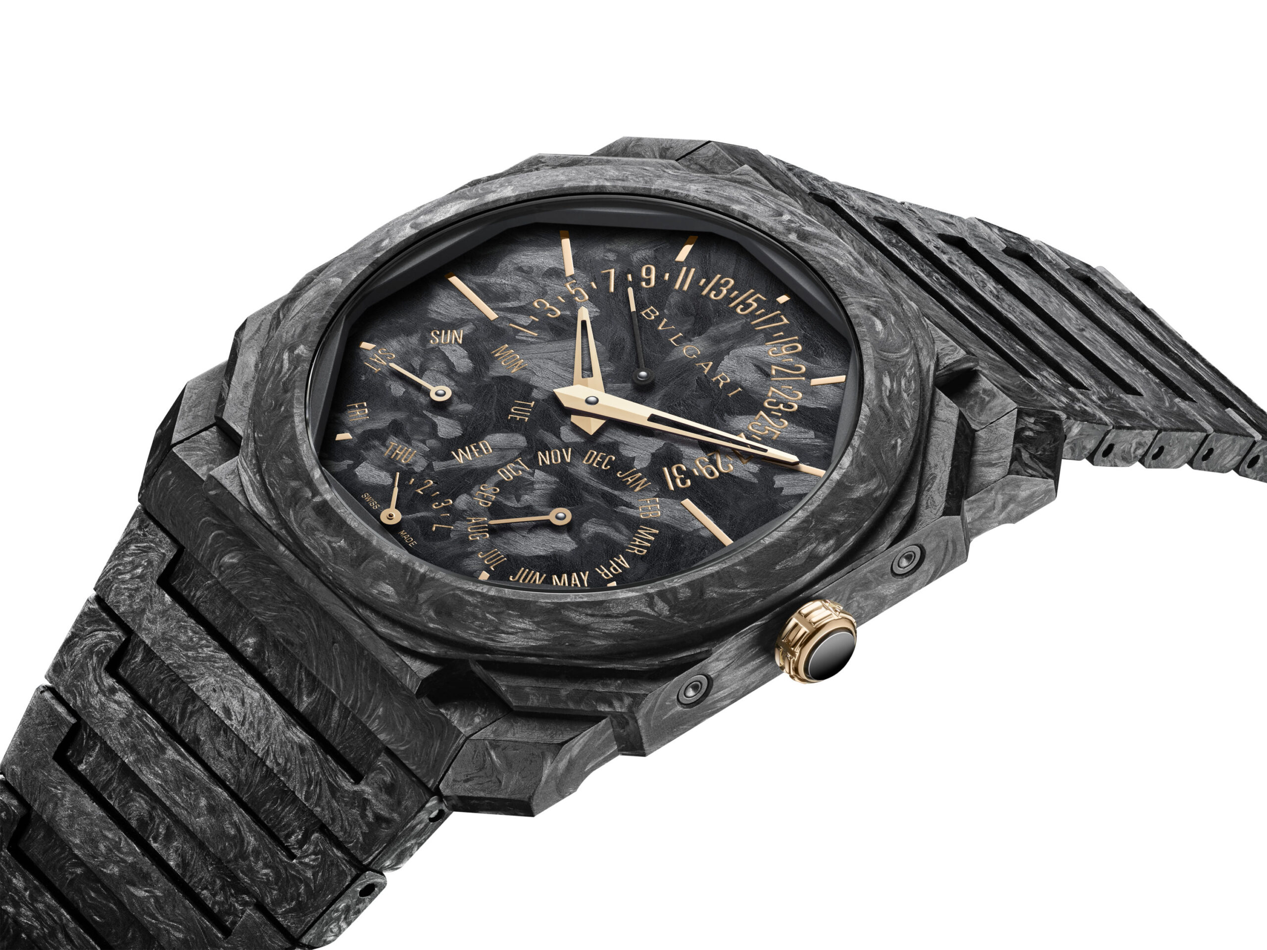 Carbon Meets Gold in Bulgari’s Latest Octo Finissimo Automatic and Octo Finissimo Perpetual Calendar Executions