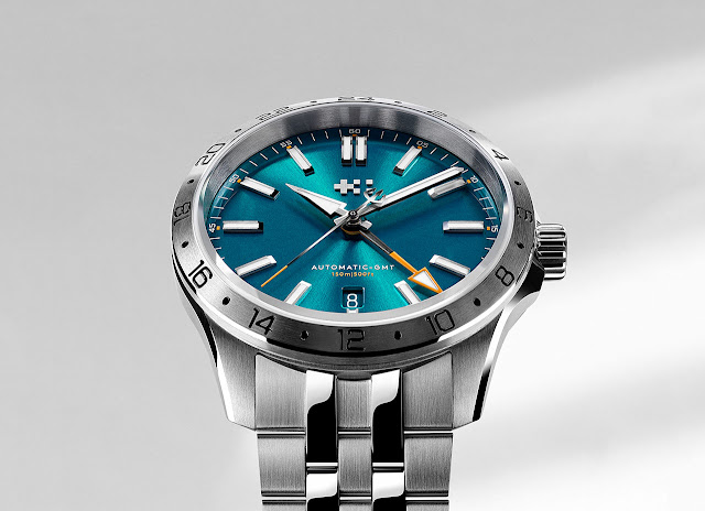 Christopher Ward – C63 Sealander GMT Dragonfly Blue