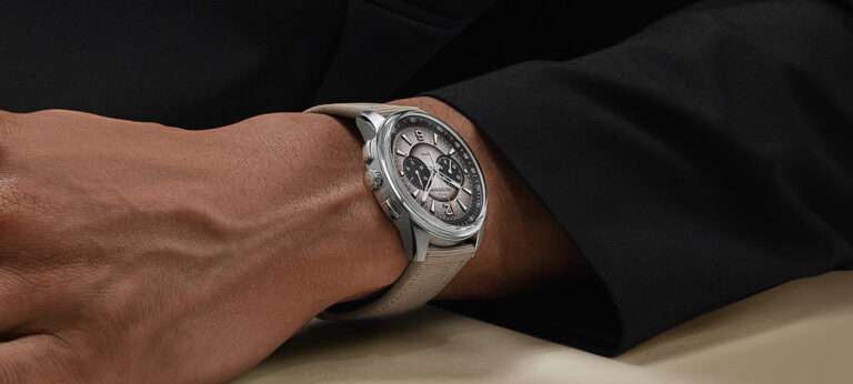 New Release: Jaeger LeCoultre Spices Up The Polaris Chronograph Watches With New Movements And Lacquer Dials