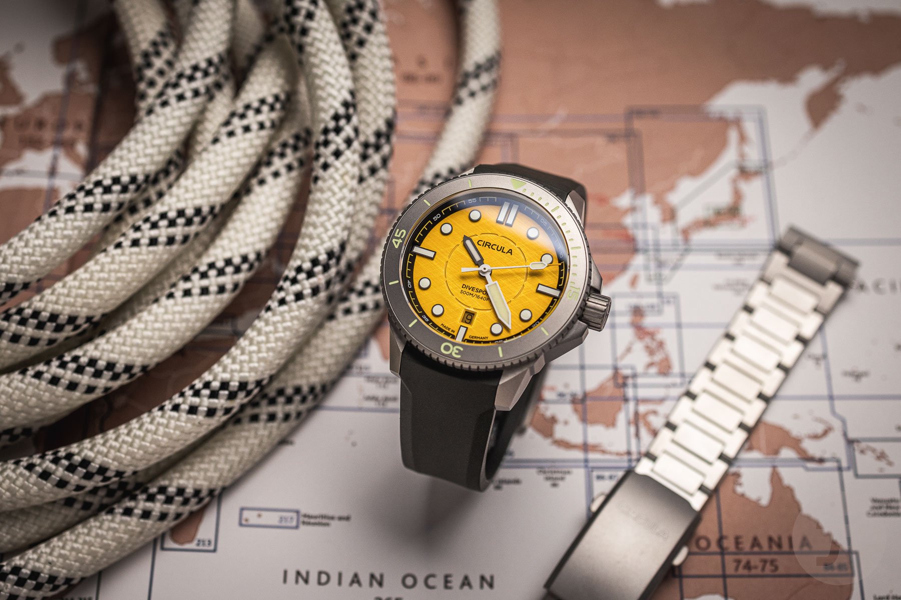 Hands-On Review: Circula DiveSport Titanium Madame Jeanette