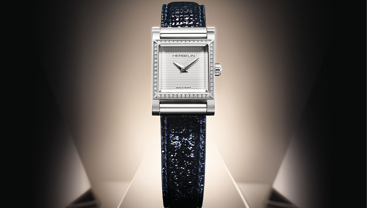 Herbelin adds diamond frame to feminine Antarès Square family