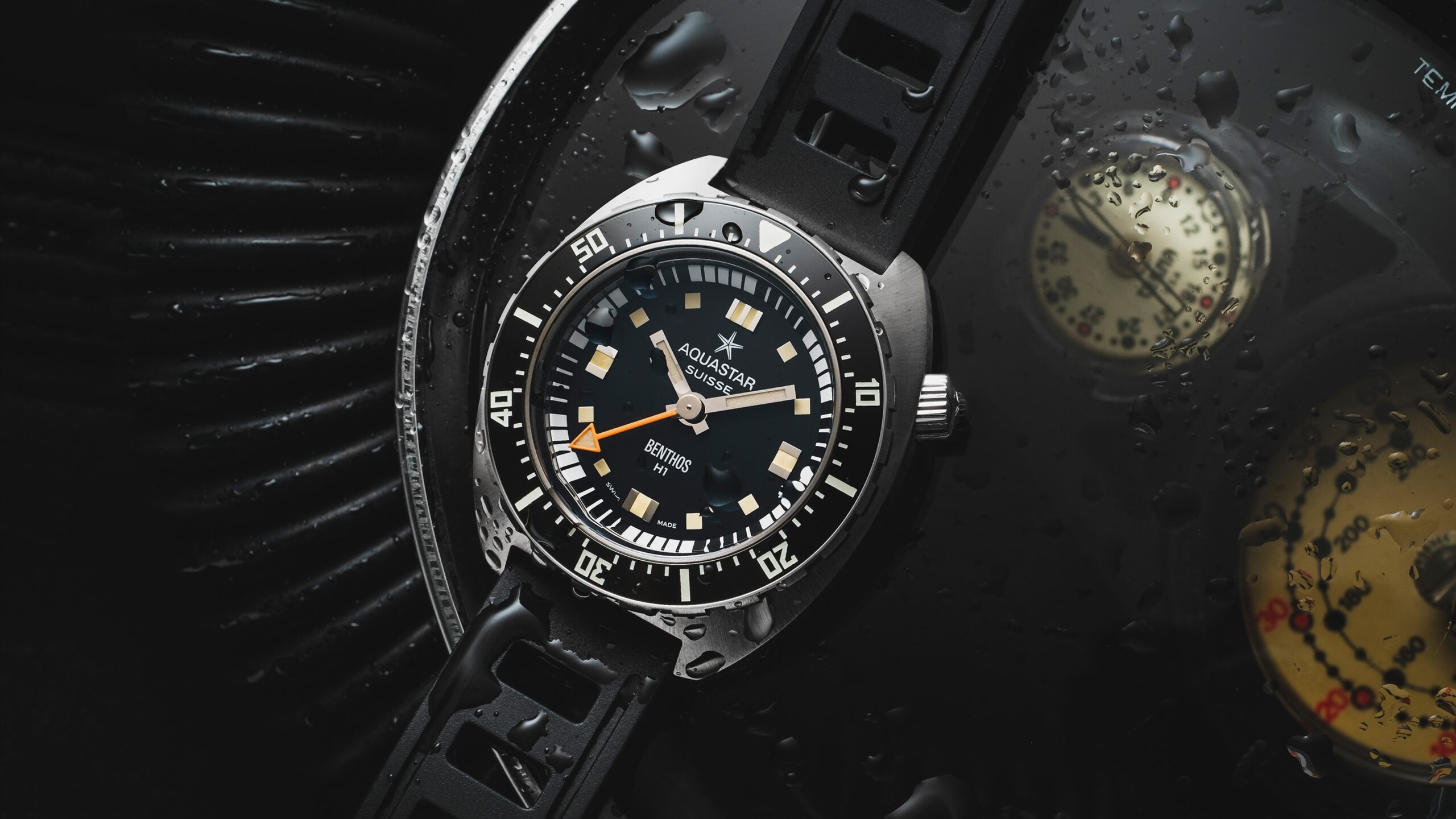 Introducing: Aquastar Brings Back The Benthos Diver