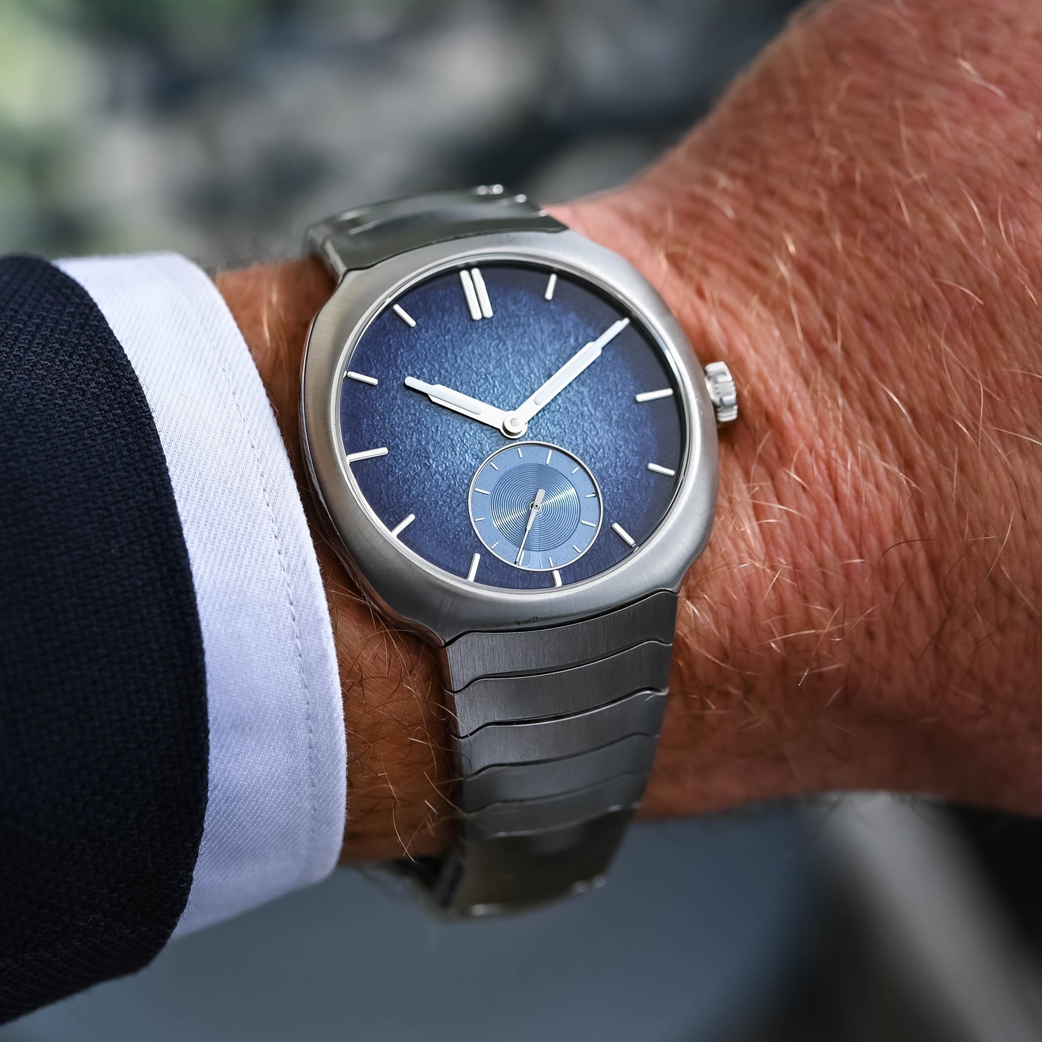 Introducing the H. Moser & Cie. Streamliner Small Seconds Blue Enamel