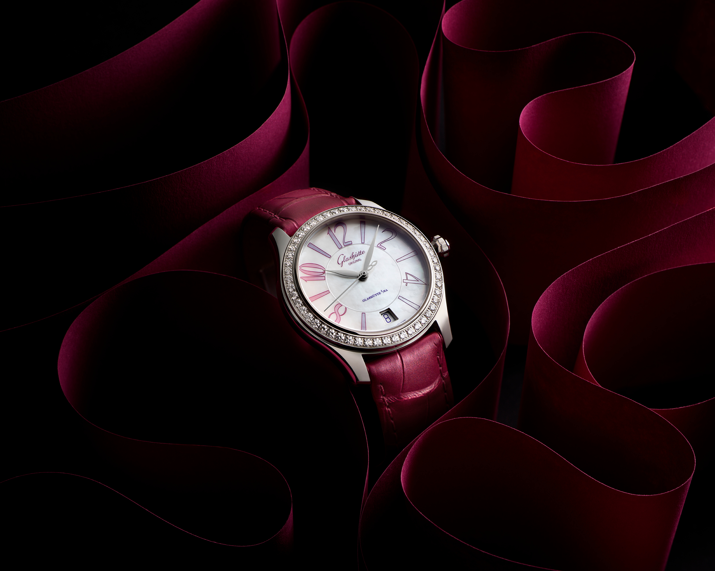 Glashütte Original Introduces Limited Edition of Lady Serenade for Valentine’s Day
