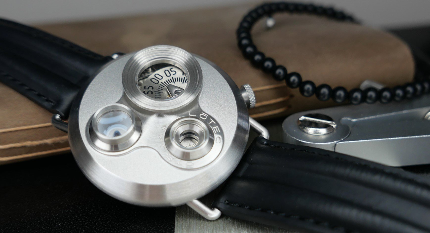 Hands-On With The Otsuka Lotec No.7.5 — A Jump-Hour Watch With Monochromatic Swagger