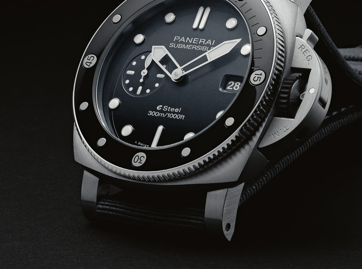 Ambitiously Sporty: The Panerai Submersible QuarantaQuattro eSteel