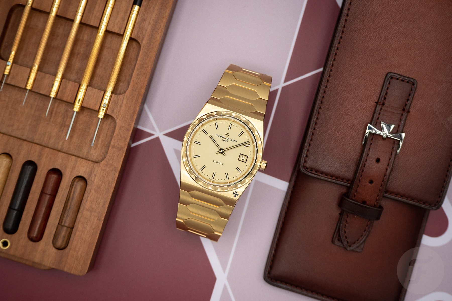 Sunday Morning Showdown: Piaget Polo 79 Vs. Vacheron Constantin Historiques 222