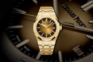 Audemars Piguet Debuts a Royal Oak Pair with Smoked Yellow Gold Dials