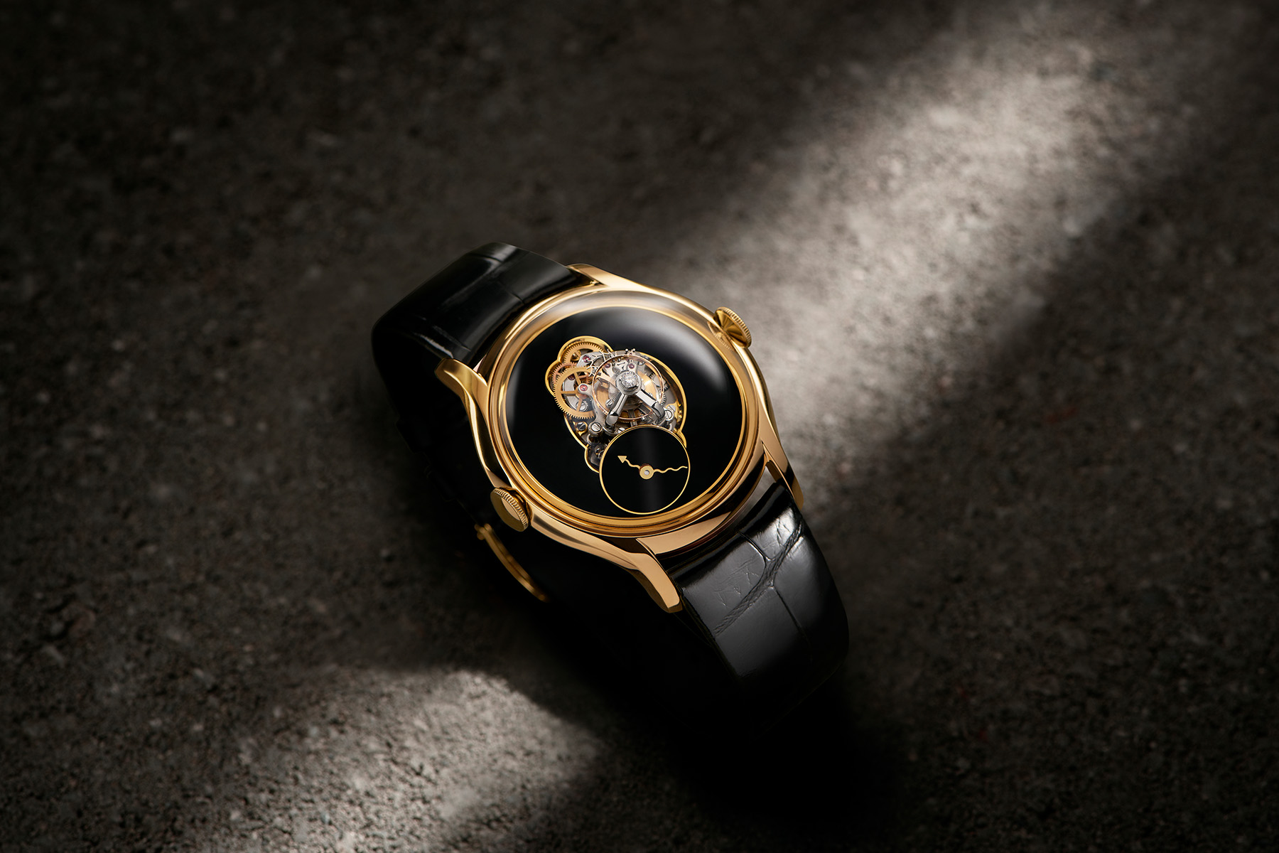 Introducing: The MB&F Legacy Machine FlyingT Onyx Edition