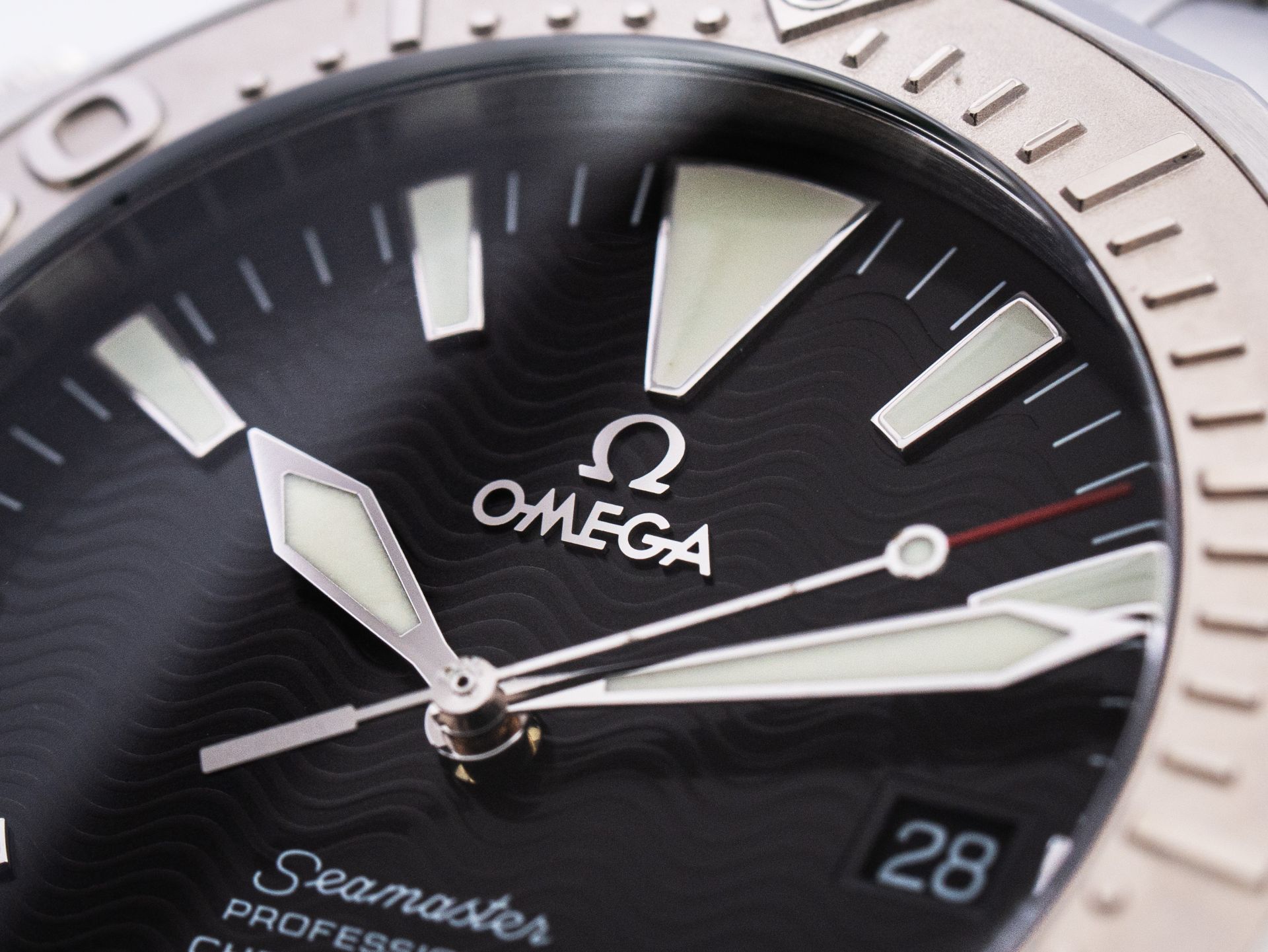 Fratello’s Top 5 Pre-Owned Sleeper Watches: Part 4 — Featuring Omega, Vacheron Constantin, Zenith, And More