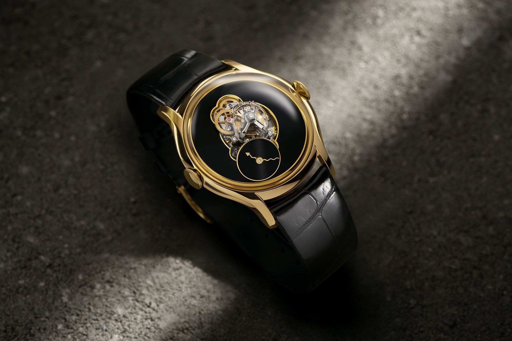 MB&F Adds Onyx to LM FlyingT